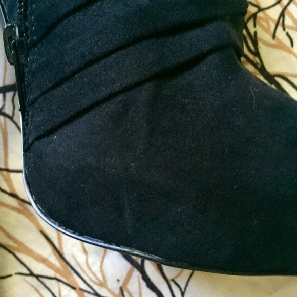HP🎉 NWOT G By Guess Black Stiletto Booties Size 9.5 - Picture 8 of 8